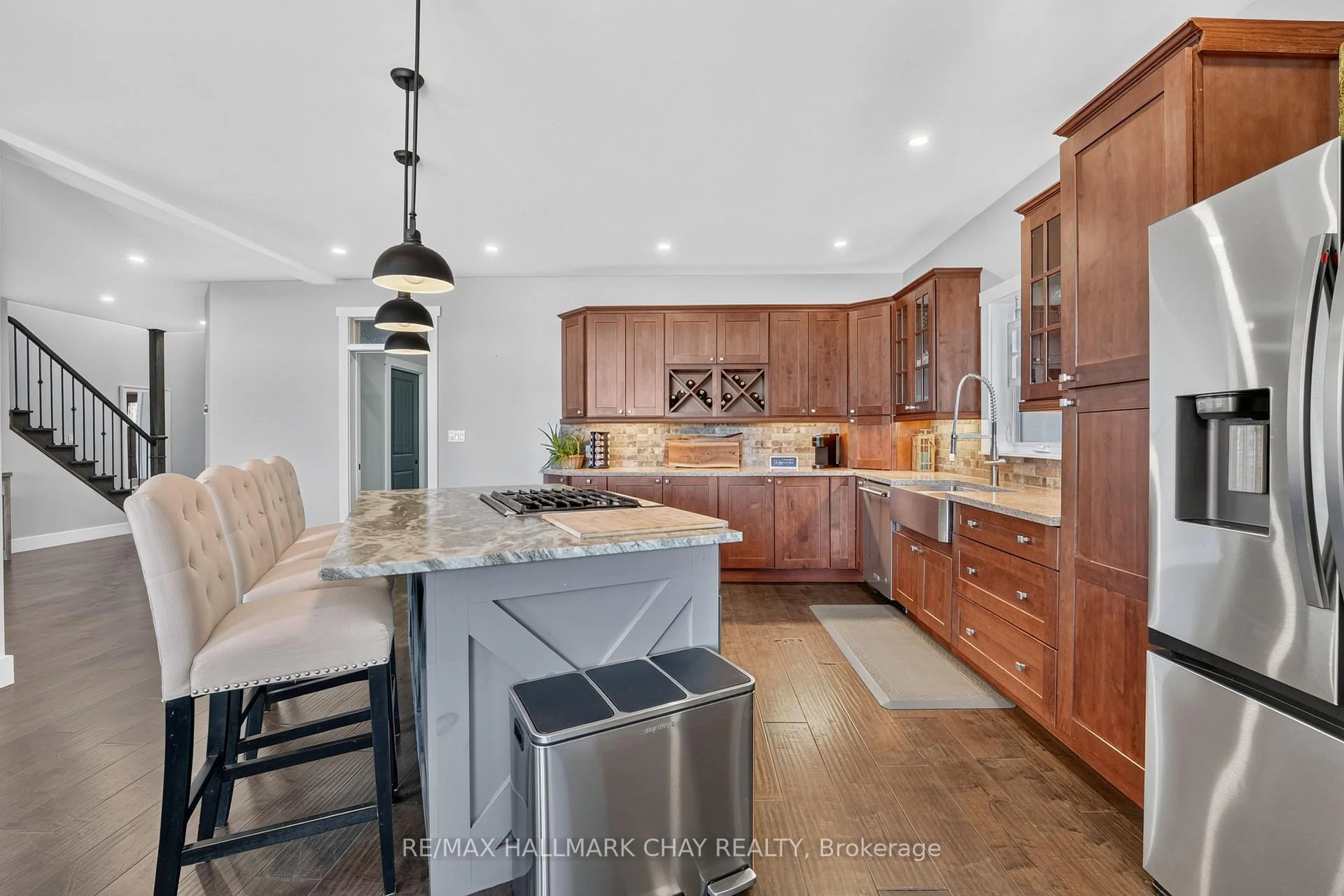 Photo 71 of 465 Mooney Crescent, Orillia — HOMEH