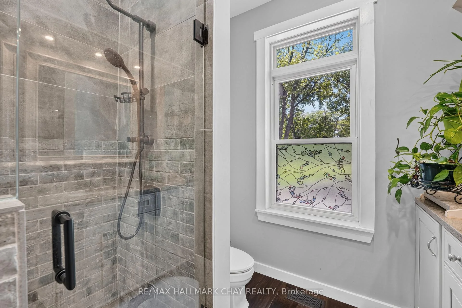Photo 75 of 465 Mooney Crescent, Orillia — HOMEH