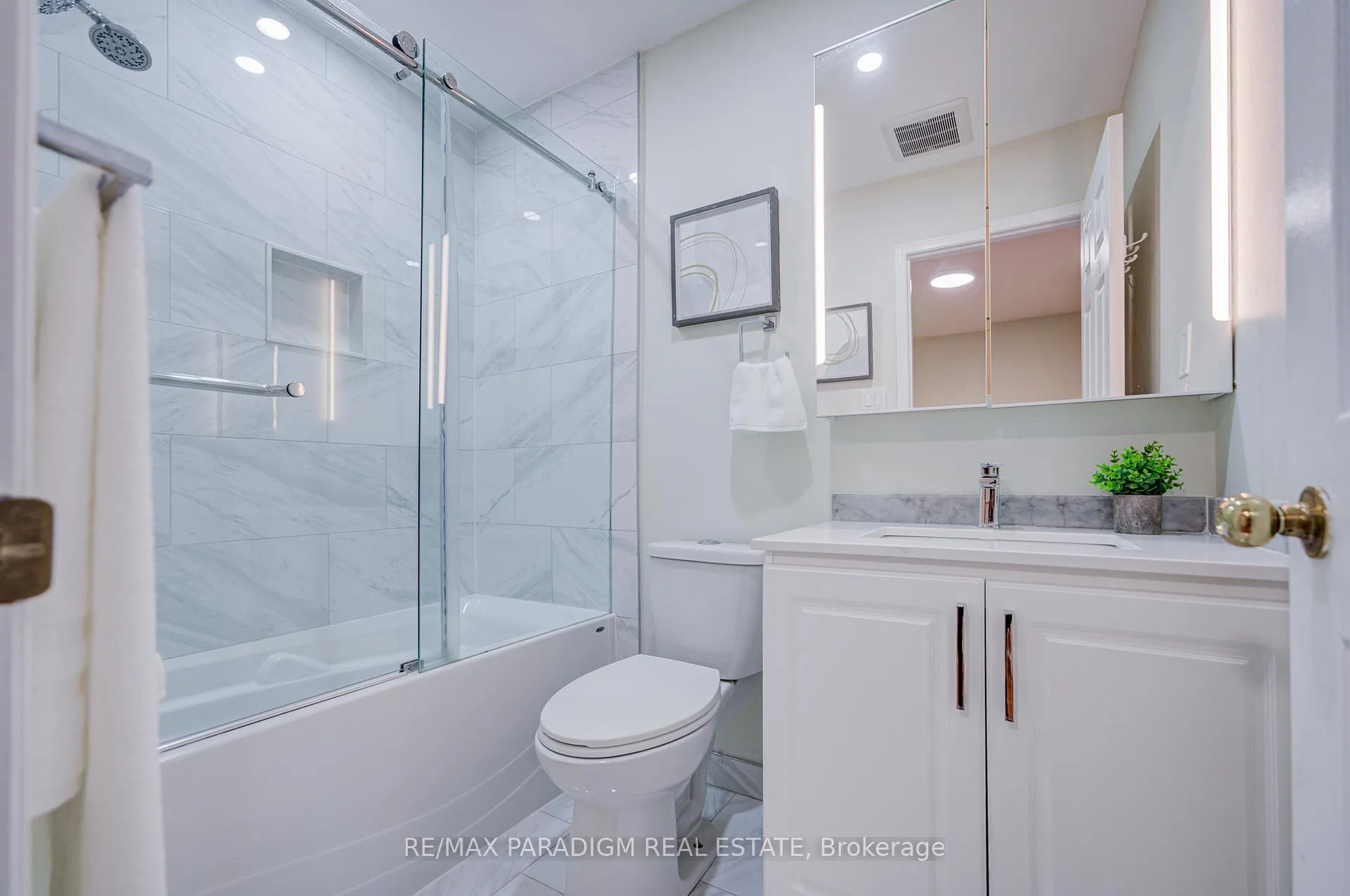 Photo 32 of Unit 52, 5420 Fallingbrook Drive, Mississauga, East Credit — HOMEH