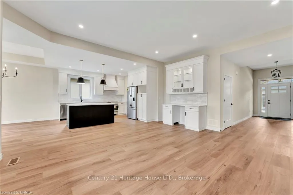 Photo 6 of Unit 10, 68 Cedar Street, Brant, Paris — HOMEH