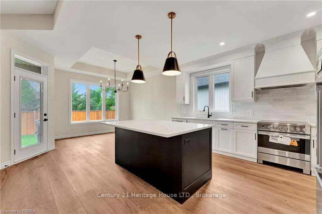 Photo 7 of Unit 10, 68 Cedar Street, Brant, Paris — HOMEH