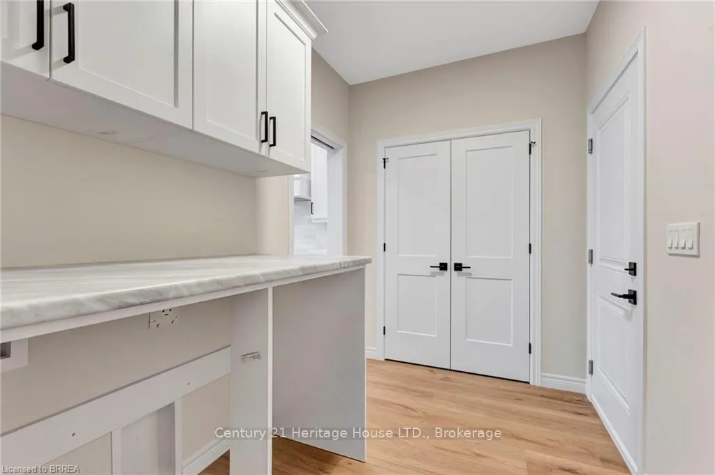Photo 12 of Unit 10, 68 Cedar Street, Brant, Paris — HOMEH