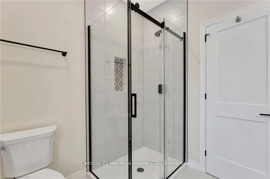 Photo 15 of Unit 10, 68 Cedar Street, Brant, Paris — HOMEH