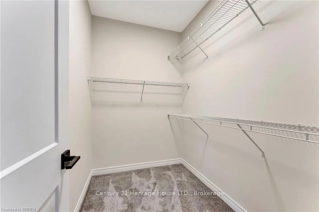 Photo 16 of Unit 10, 68 Cedar Street, Brant, Paris — HOMEH