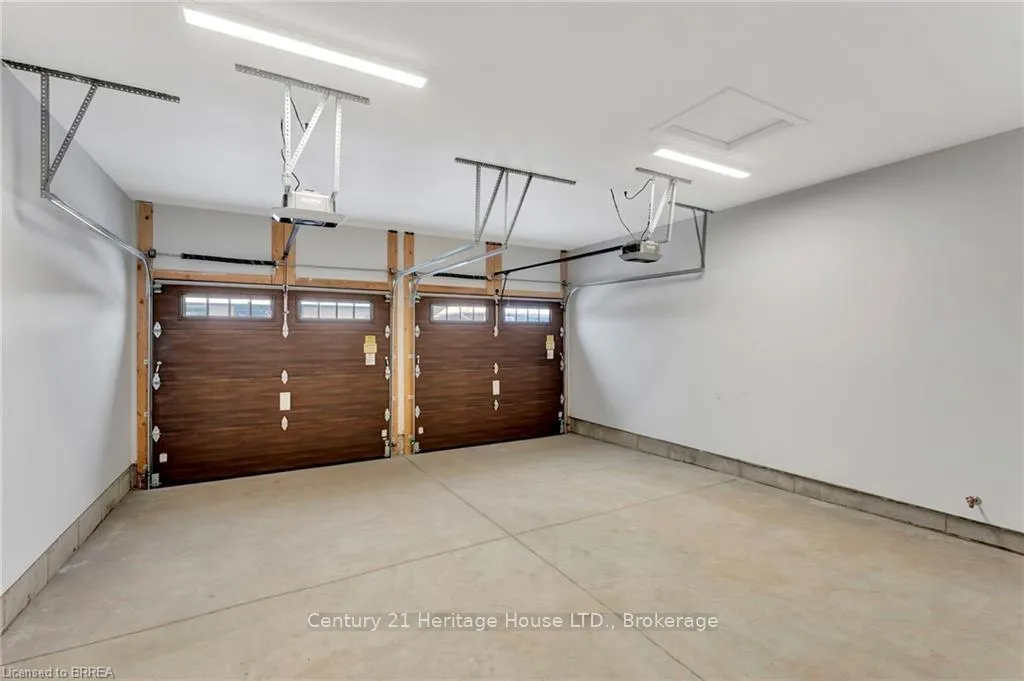 Photo 26 of Unit 10, 68 Cedar Street, Brant, Paris — HOMEH
