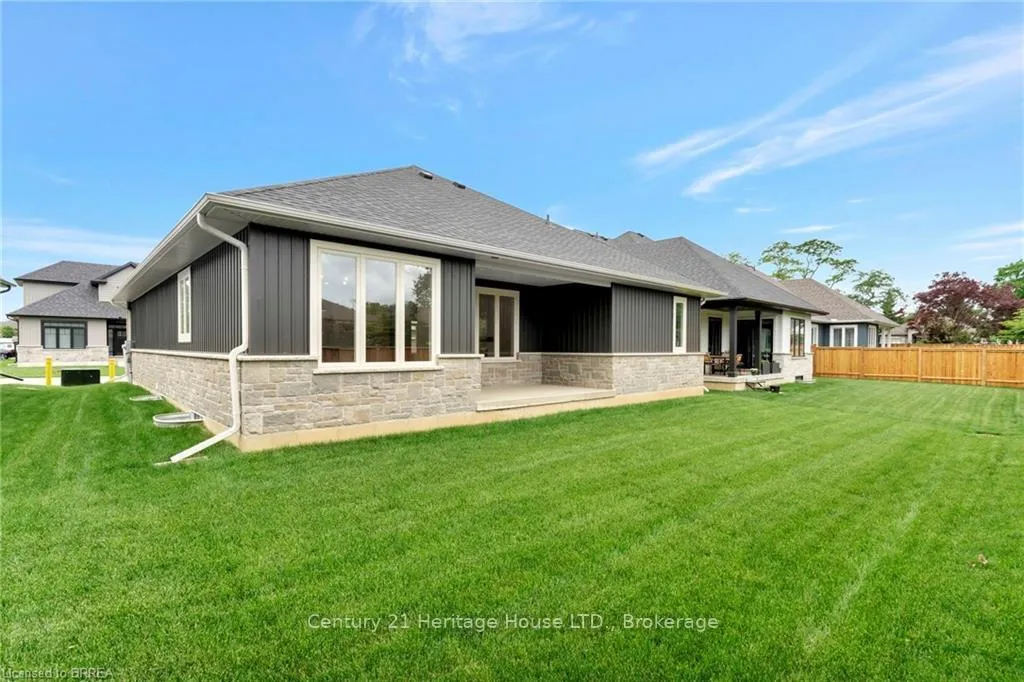 Photo 28 of Unit 10, 68 Cedar Street, Brant, Paris — HOMEH