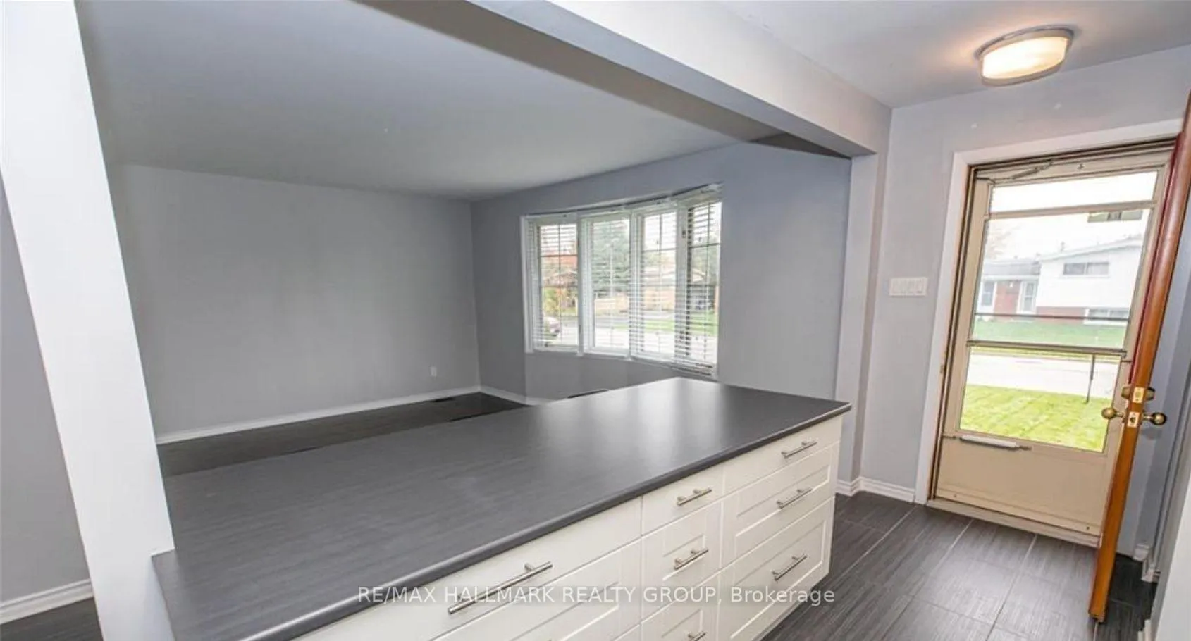 Photo 5 of Unit A, 1387 Sault Street, Ottawa, Bilberry Creek/Queenswood Heights — HOMEH