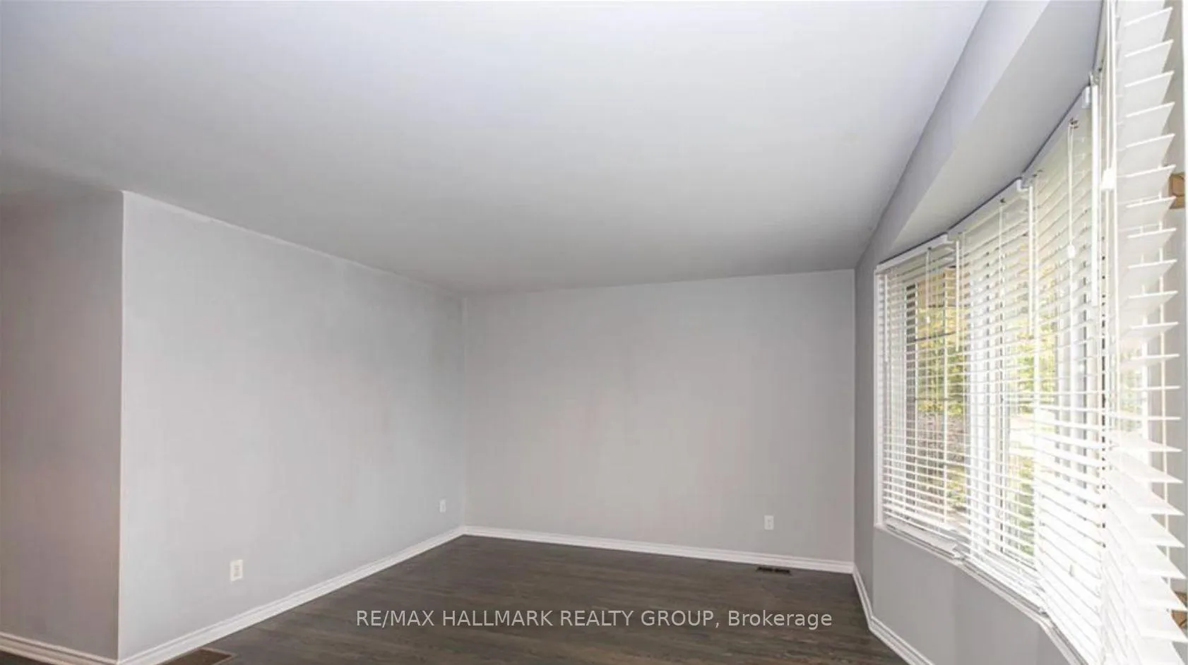 Photo 6 of Unit A, 1387 Sault Street, Ottawa, Bilberry Creek/Queenswood Heights — HOMEH