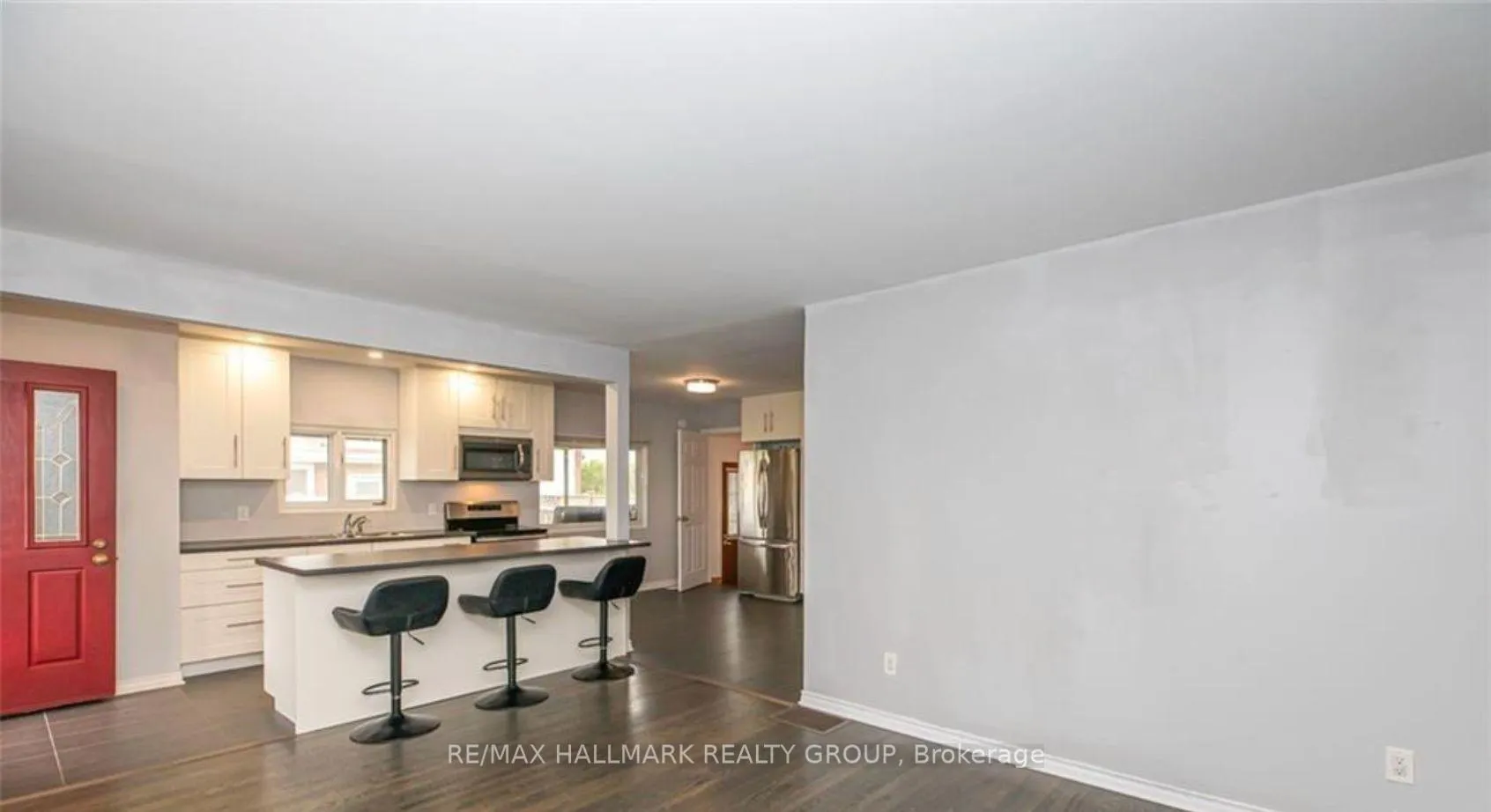 Photo 8 of Unit A, 1387 Sault Street, Ottawa, Bilberry Creek/Queenswood Heights — HOMEH