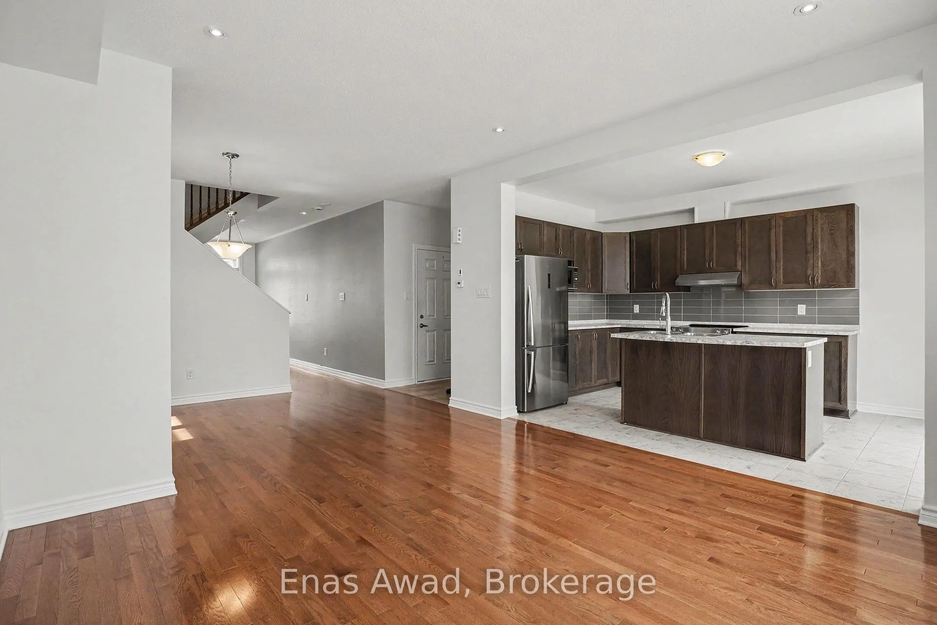 Photo 5 of 152 Westover Crescent, Ottawa, Kanata - Kanata Lakes/Heritage Hills — HOMEH