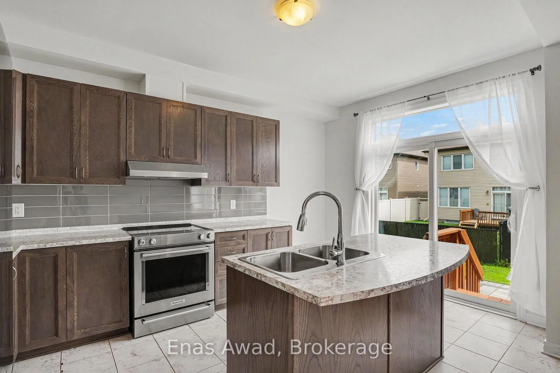 Photo 6 of 152 Westover Crescent, Ottawa, Kanata - Kanata Lakes/Heritage Hills — HOMEH
