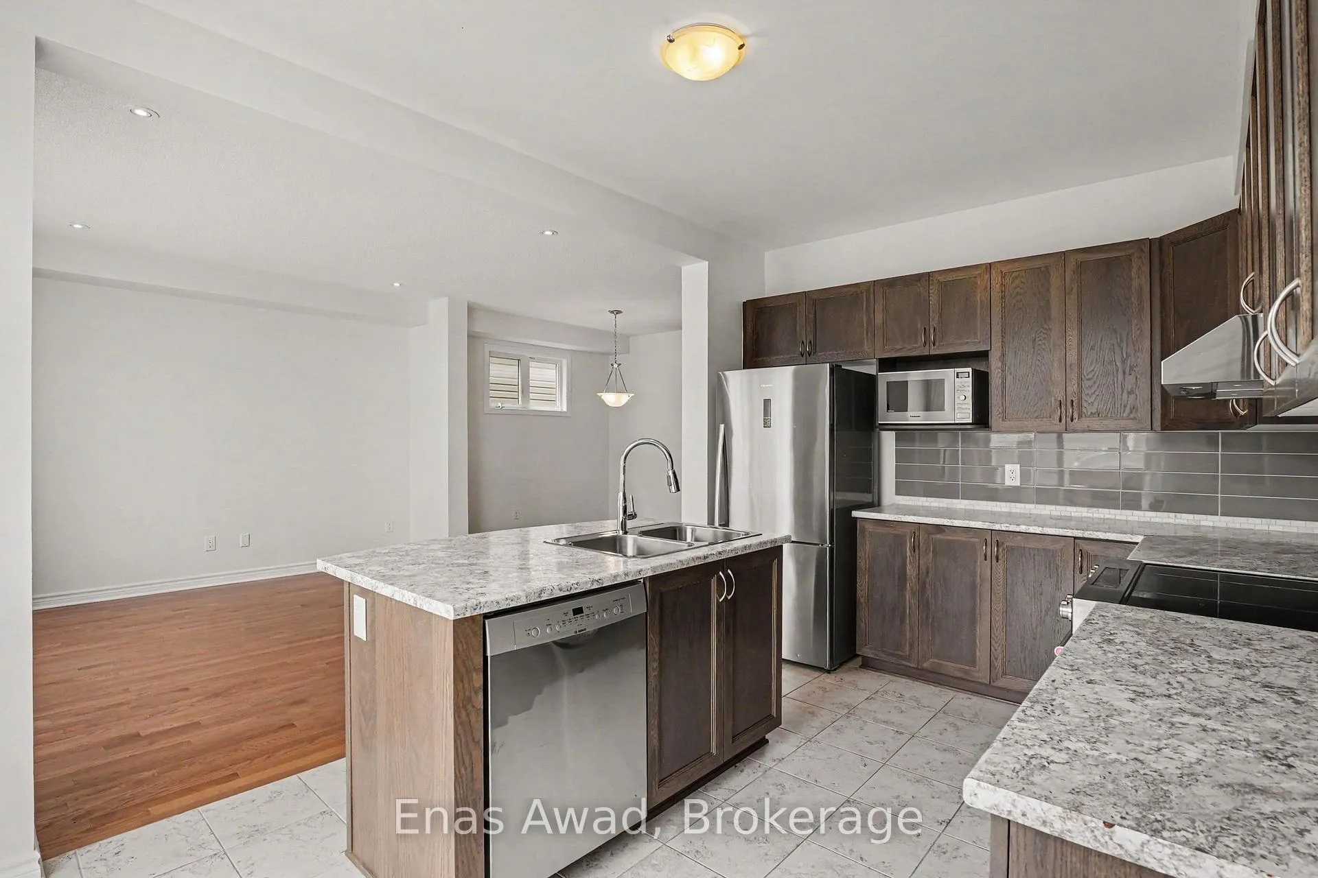 Photo 7 of 152 Westover Crescent, Ottawa, Kanata - Kanata Lakes/Heritage Hills — HOMEH