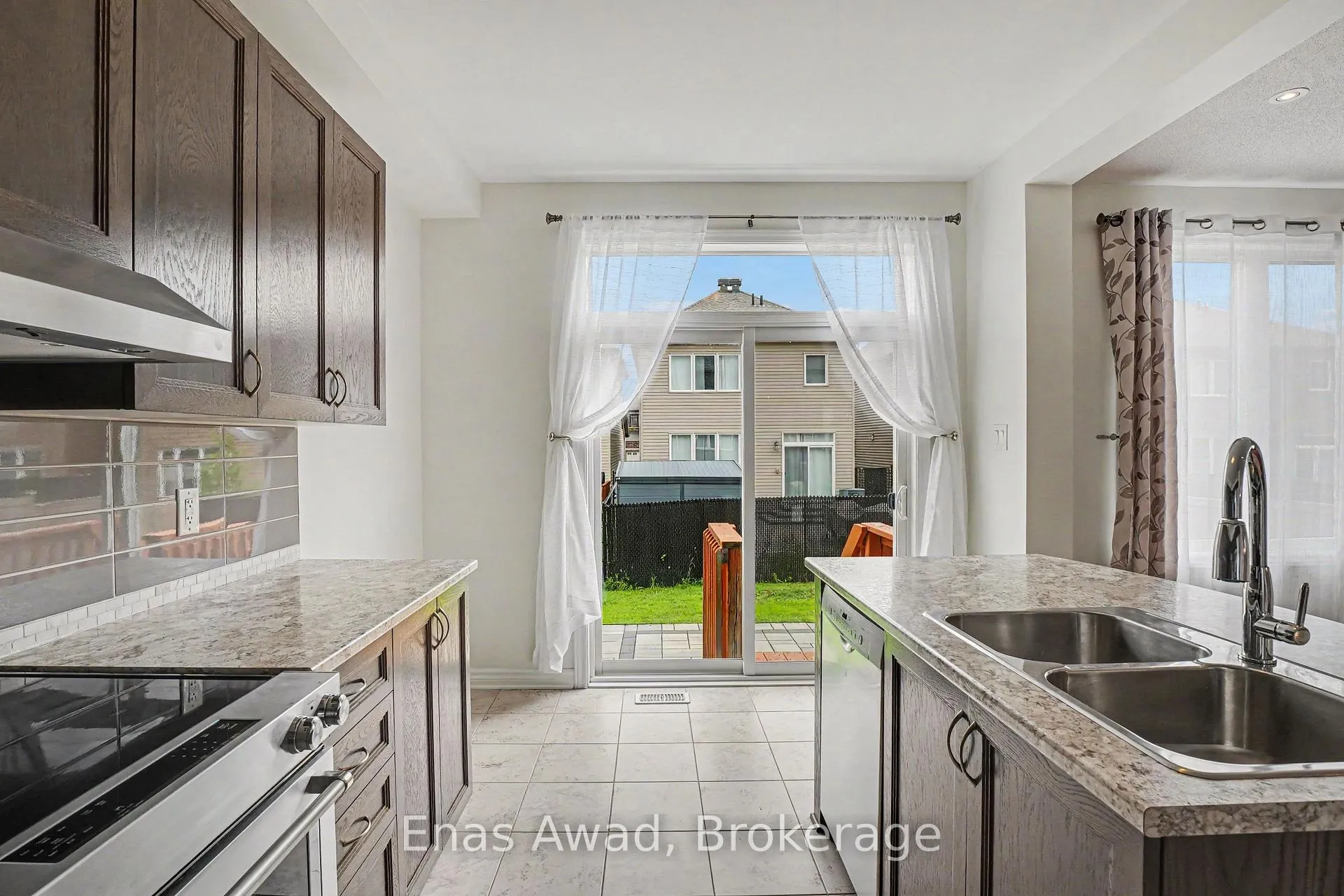 Photo 8 of 152 Westover Crescent, Ottawa, Kanata - Kanata Lakes/Heritage Hills — HOMEH