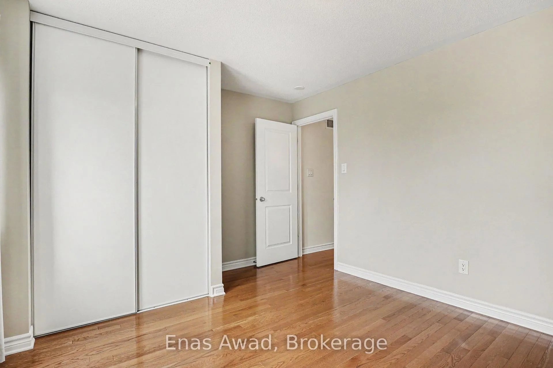 Photo 16 of 152 Westover Crescent, Ottawa, Kanata - Kanata Lakes/Heritage Hills — HOMEH