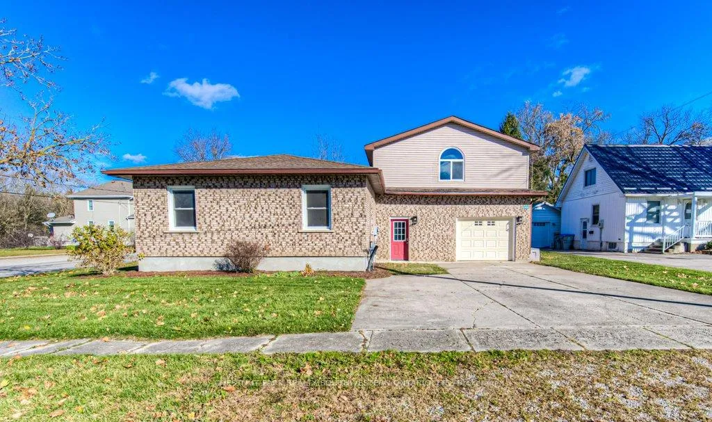 Photo 2 of 6998 St. Patrick Street, West Perth, Hibbert — HOMEH