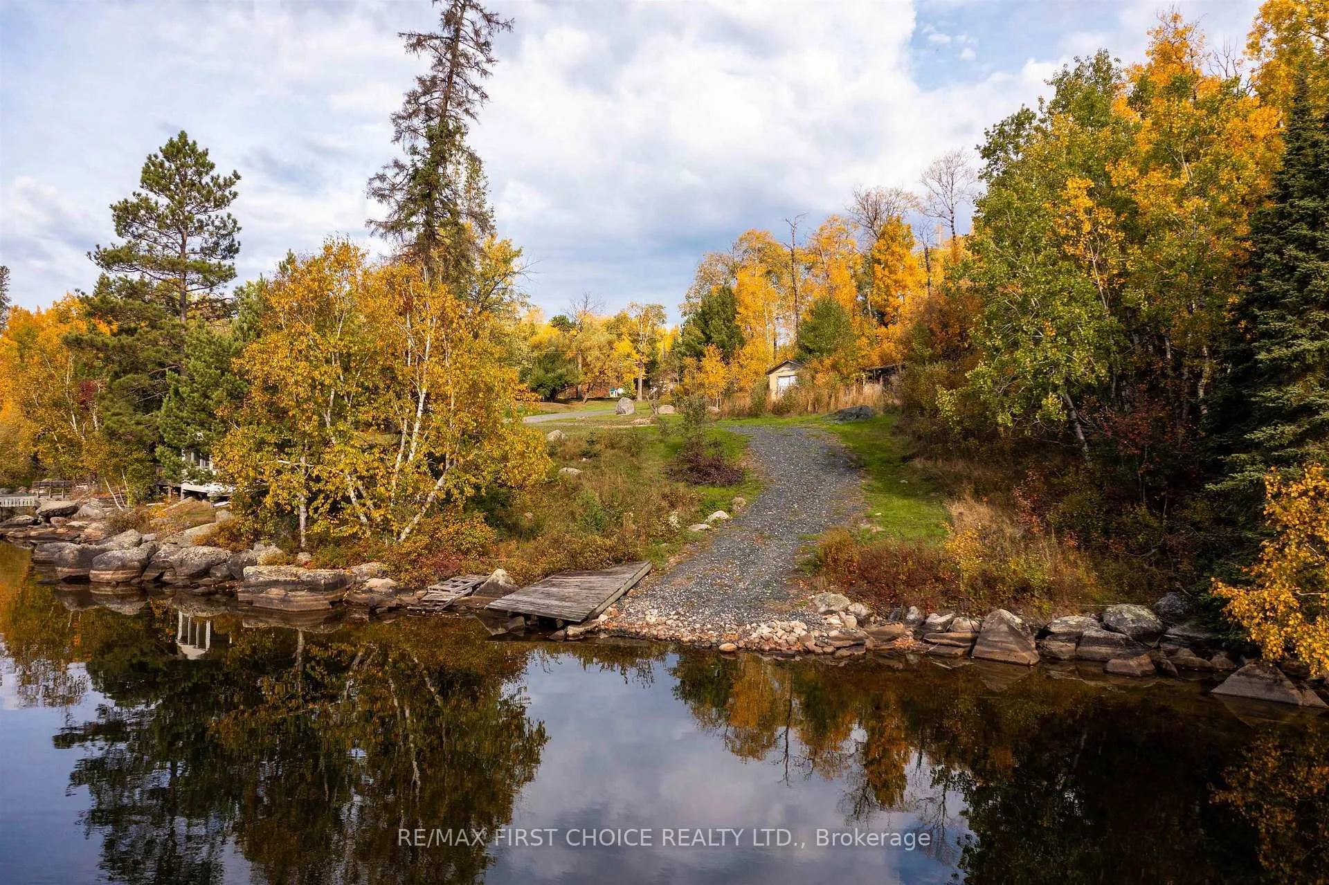 Photo 6 of 101 Primmer's Road, Kenora Remote Area, Lake of the Woods North — HOMEH