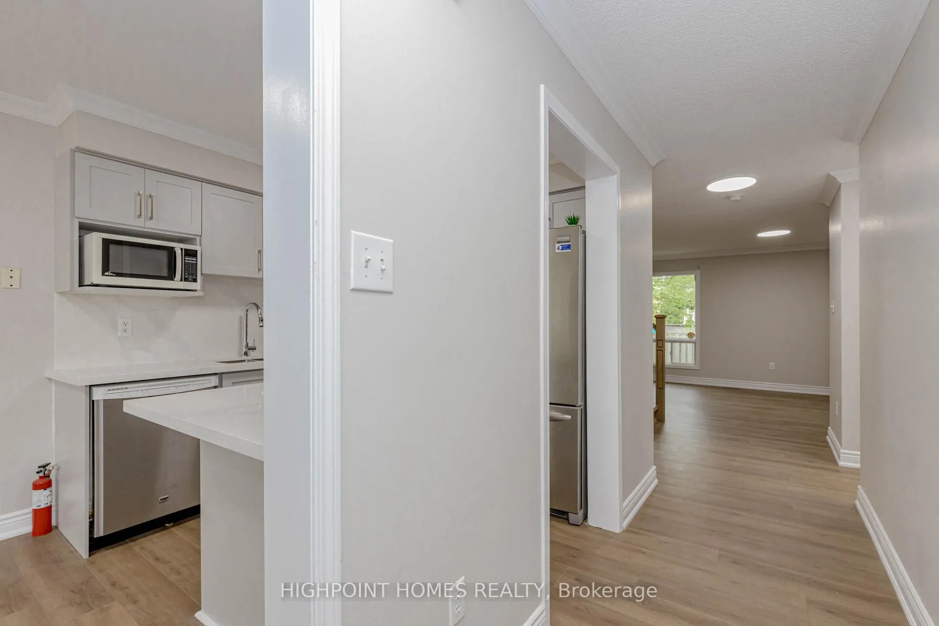Photo 7 of 5141 Brada Crescent E, Burlington, Orchard — HOMEH