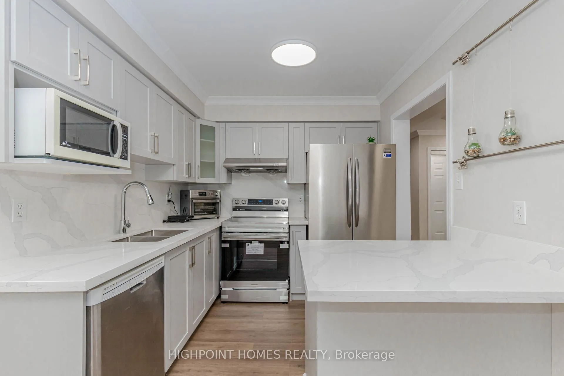 Photo 9 of 5141 Brada Crescent E, Burlington, Orchard — HOMEH