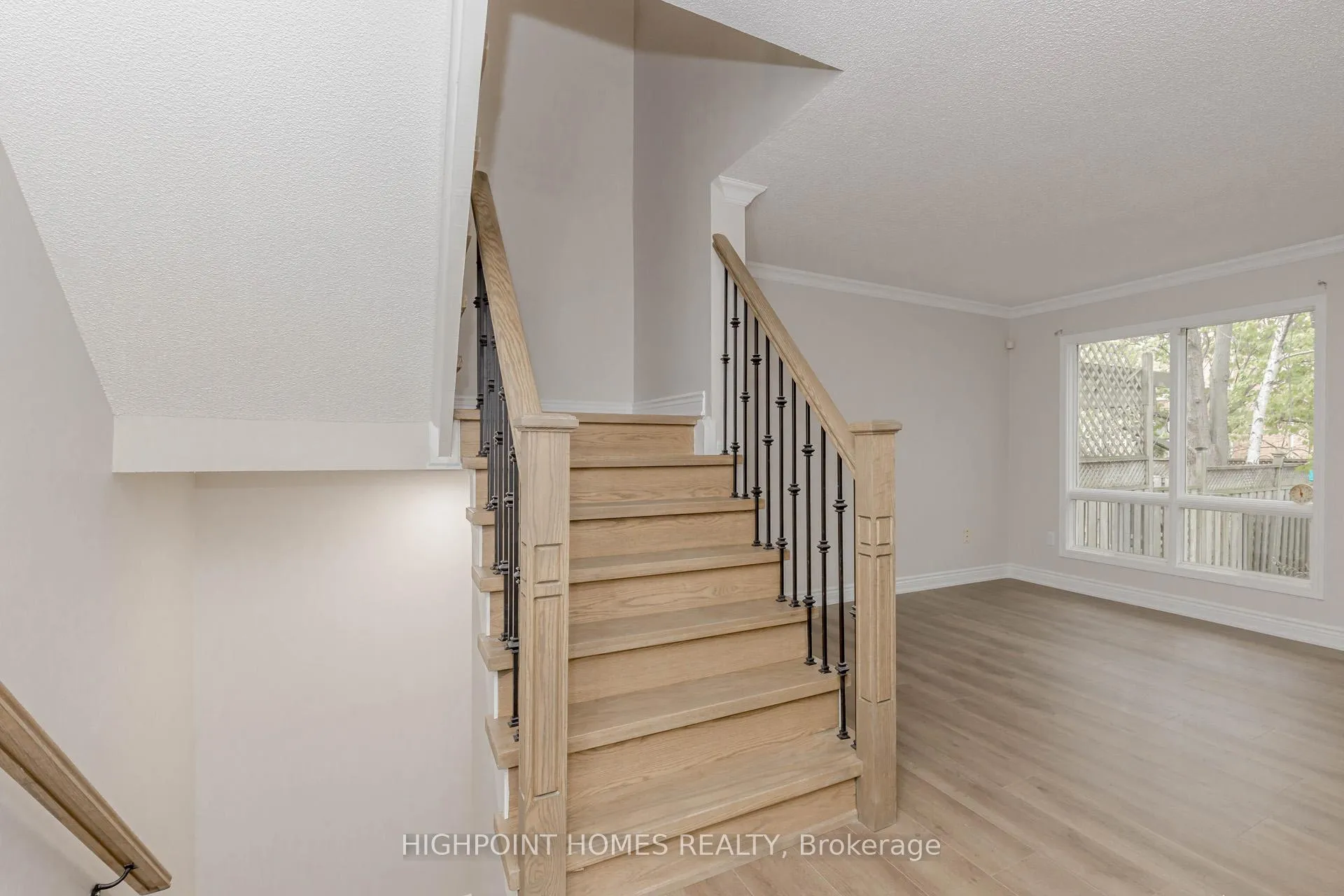 Photo 15 of 5141 Brada Crescent E, Burlington, Orchard — HOMEH