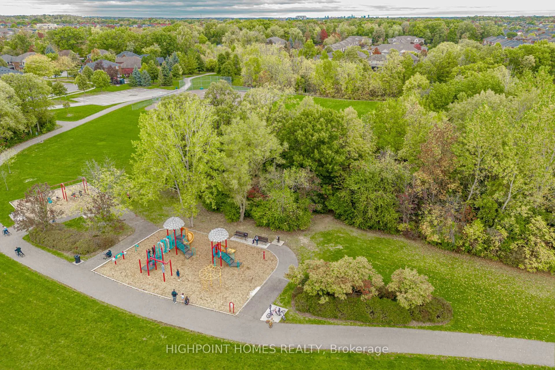 Photo 48 of 5141 Brada Crescent E, Burlington, Orchard — HOMEH