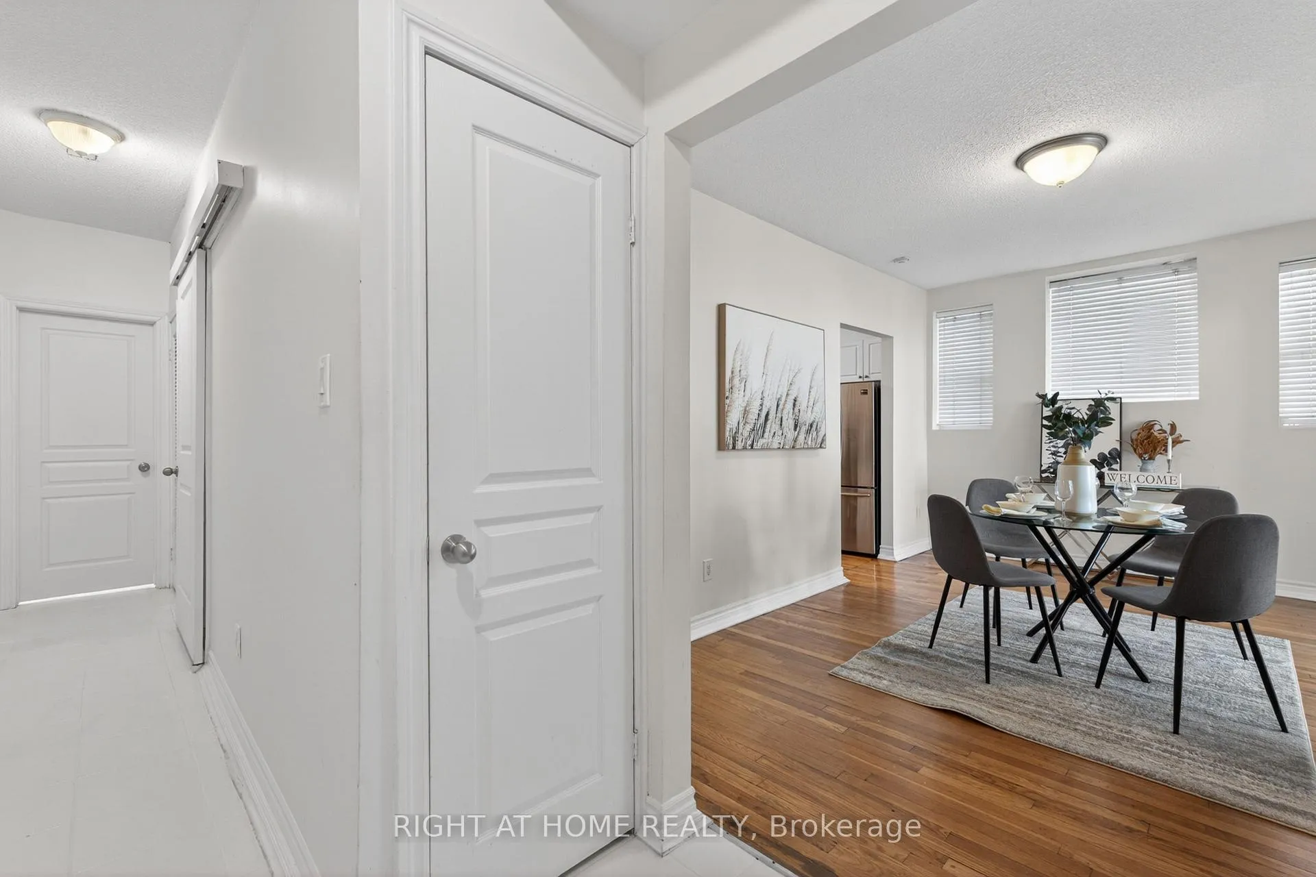 Photo 4 of Unit 301, 412 Jarvis Street, Toronto, Church-Yonge Corridor — HOMEH