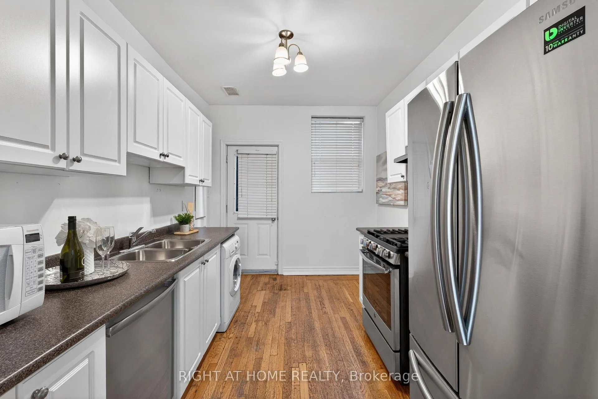 Photo 15 of Unit 301, 412 Jarvis Street, Toronto, Church-Yonge Corridor — HOMEH
