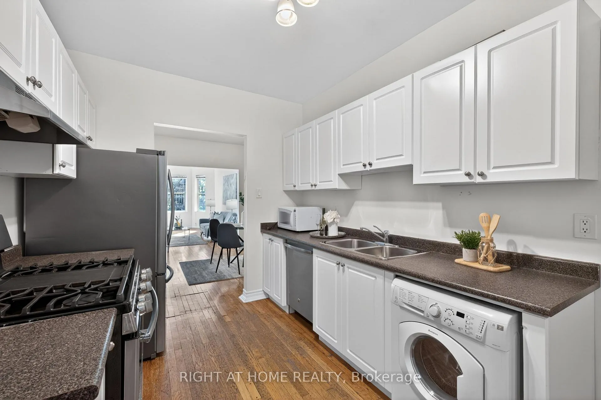 Photo 18 of Unit 301, 412 Jarvis Street, Toronto, Church-Yonge Corridor — HOMEH