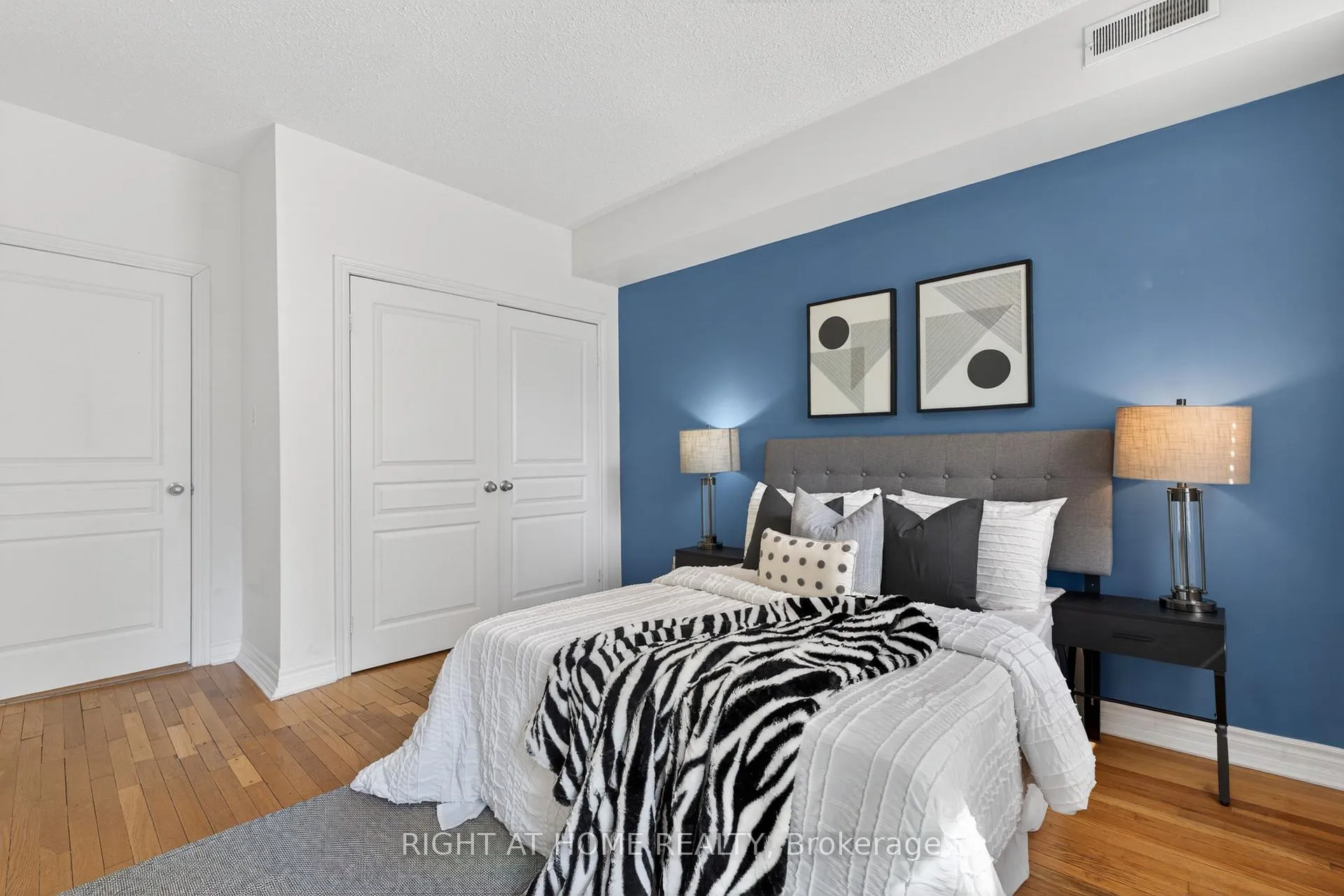 Photo 22 of Unit 301, 412 Jarvis Street, Toronto, Church-Yonge Corridor — HOMEH