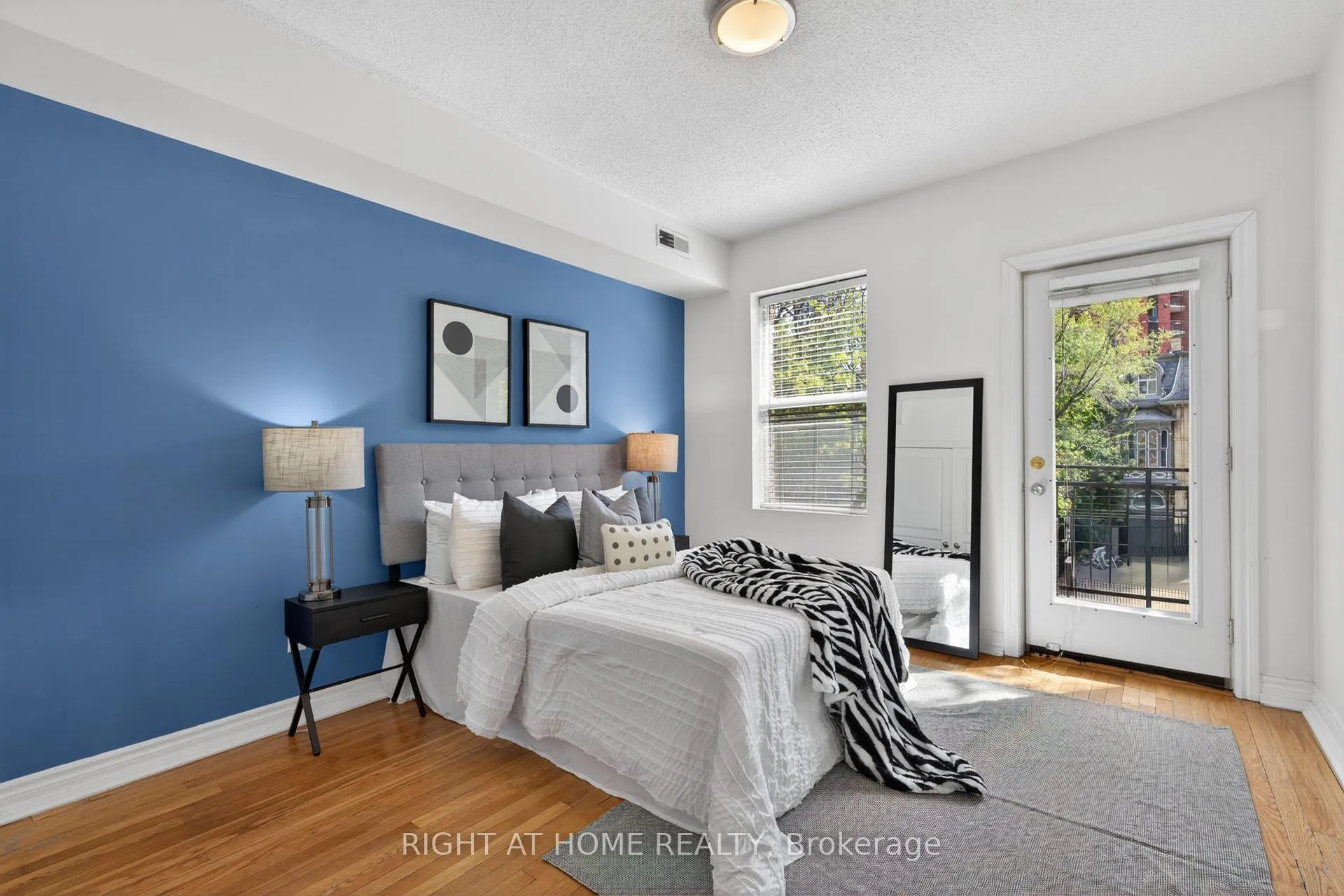 Photo 23 of Unit 301, 412 Jarvis Street, Toronto, Church-Yonge Corridor — HOMEH