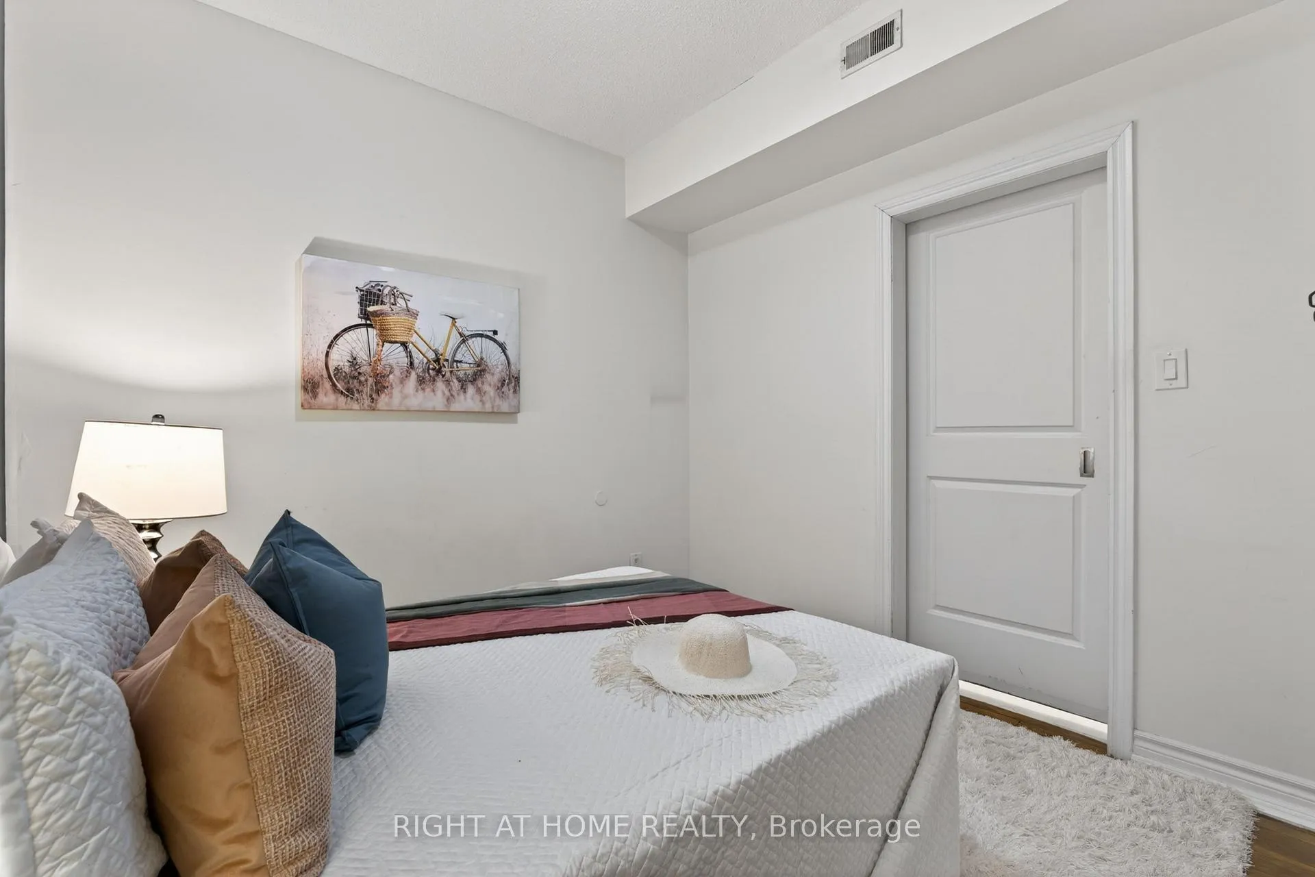 Photo 28 of Unit 301, 412 Jarvis Street, Toronto, Church-Yonge Corridor — HOMEH