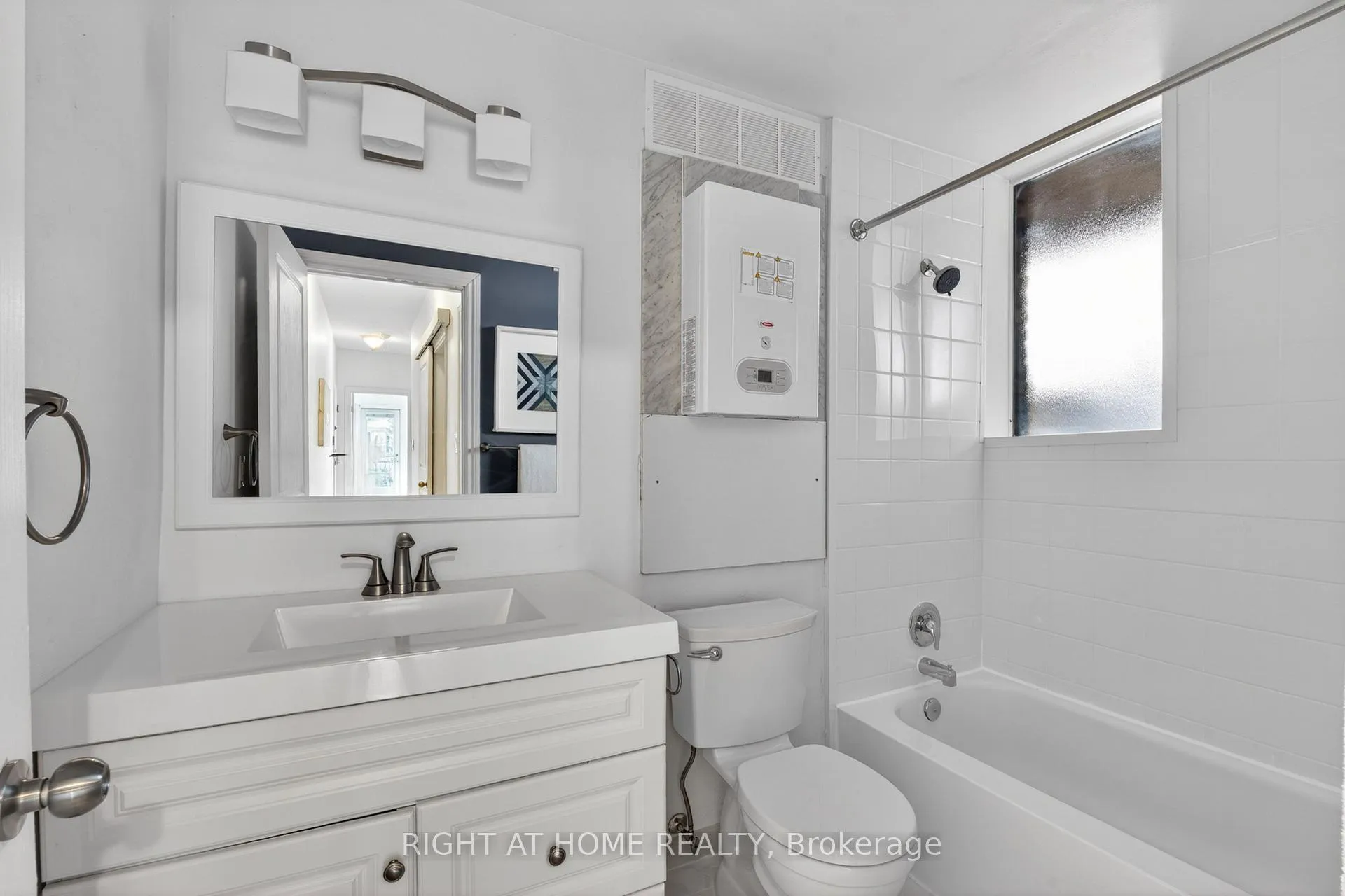 Photo 29 of Unit 301, 412 Jarvis Street, Toronto, Church-Yonge Corridor — HOMEH