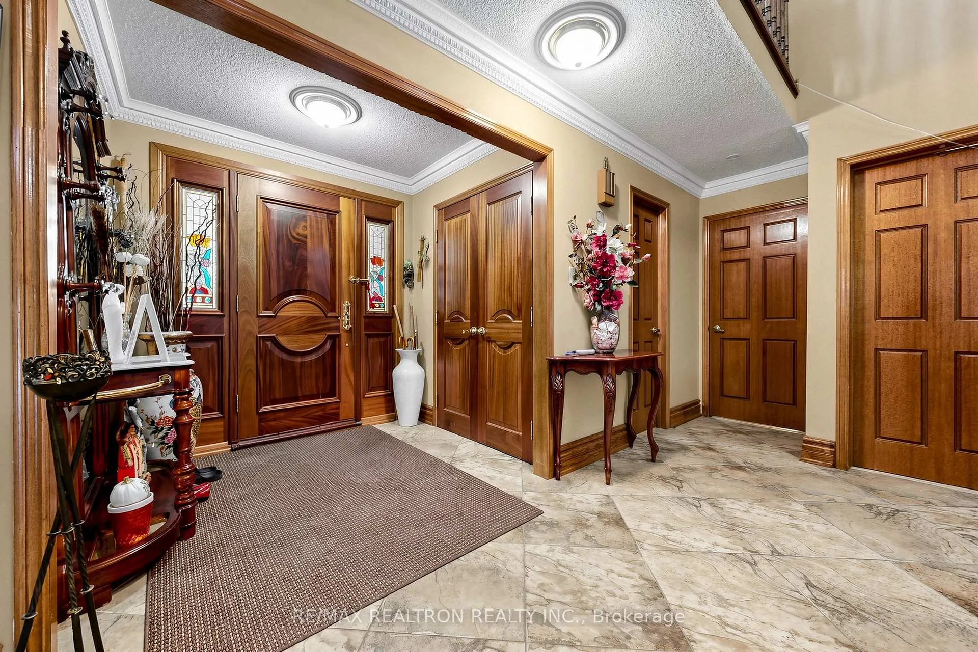 Photo 16 of 100 Gas Light Crescent, Vaughan, East Woodbridge — HOMEH