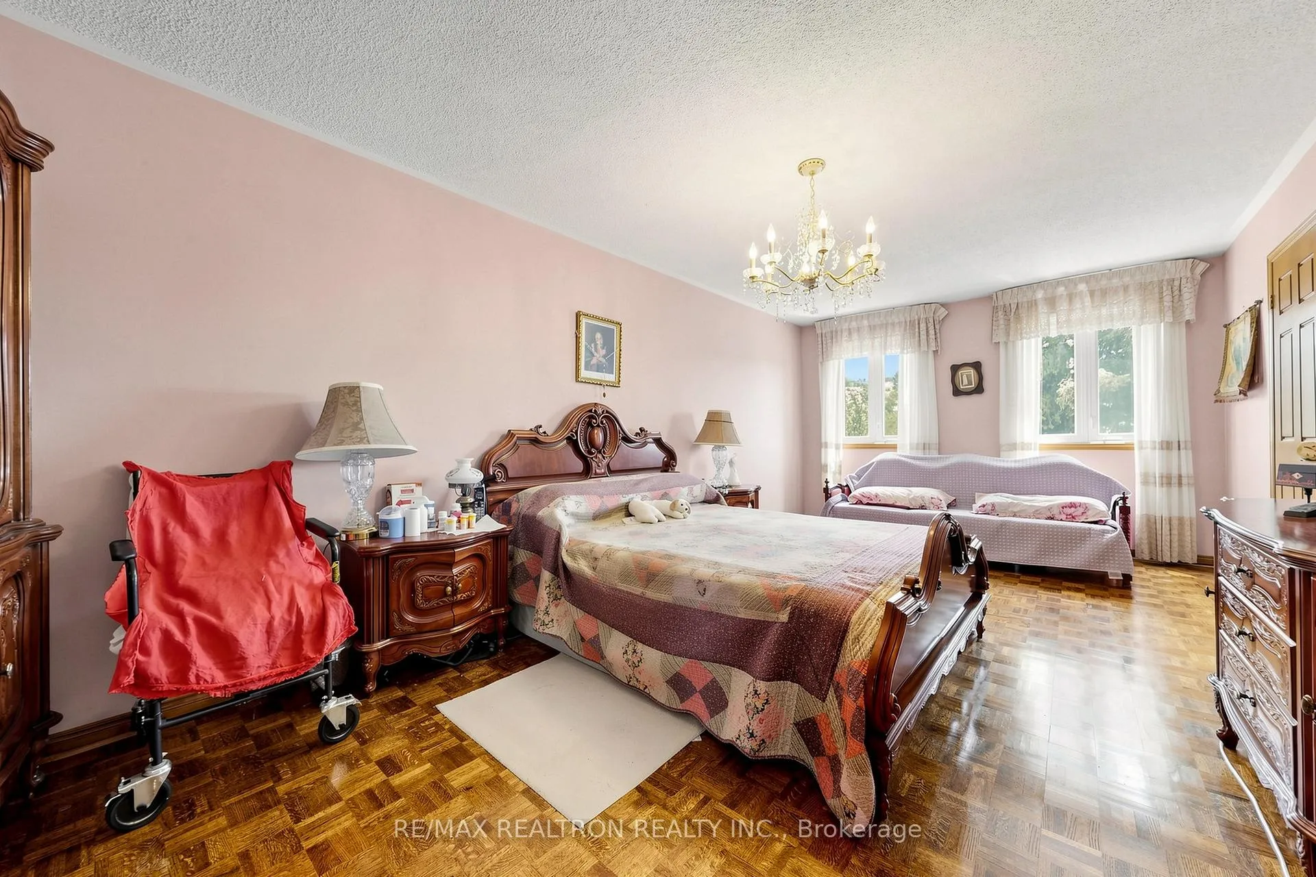 Photo 21 of 100 Gas Light Crescent, Vaughan, East Woodbridge — HOMEH