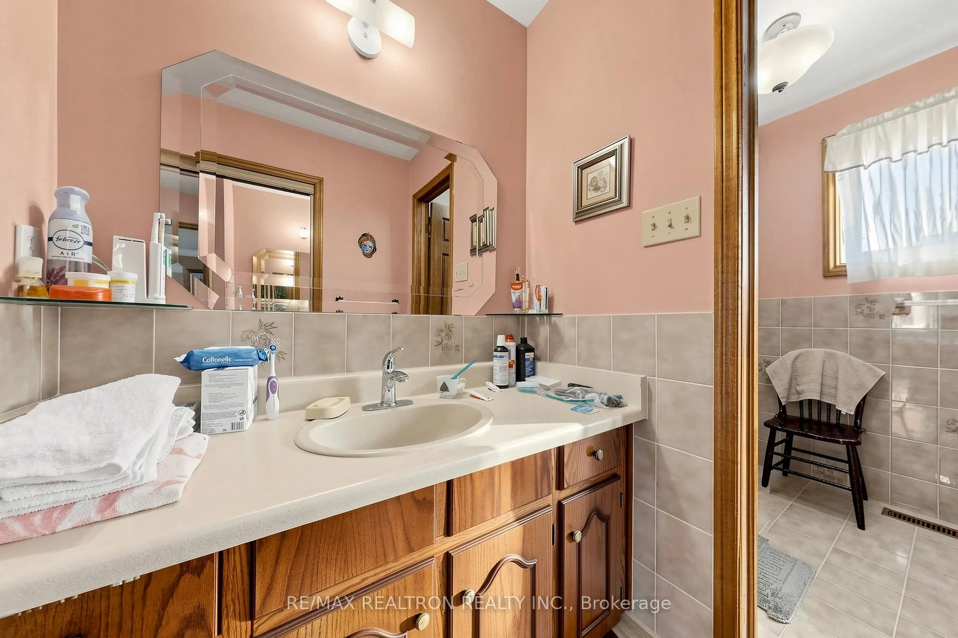 Photo 31 of 100 Gas Light Crescent, Vaughan, East Woodbridge — HOMEH