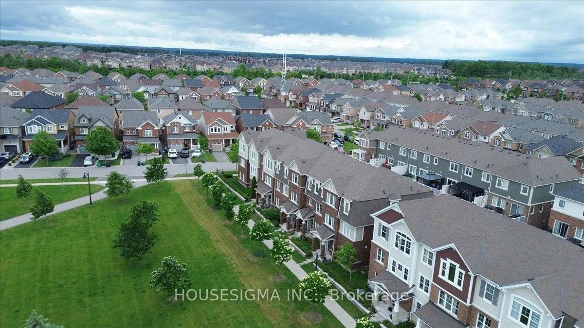 Photo 38 of 3 Eckford Lane, Brampton, Northwest Brampton — HOMEH