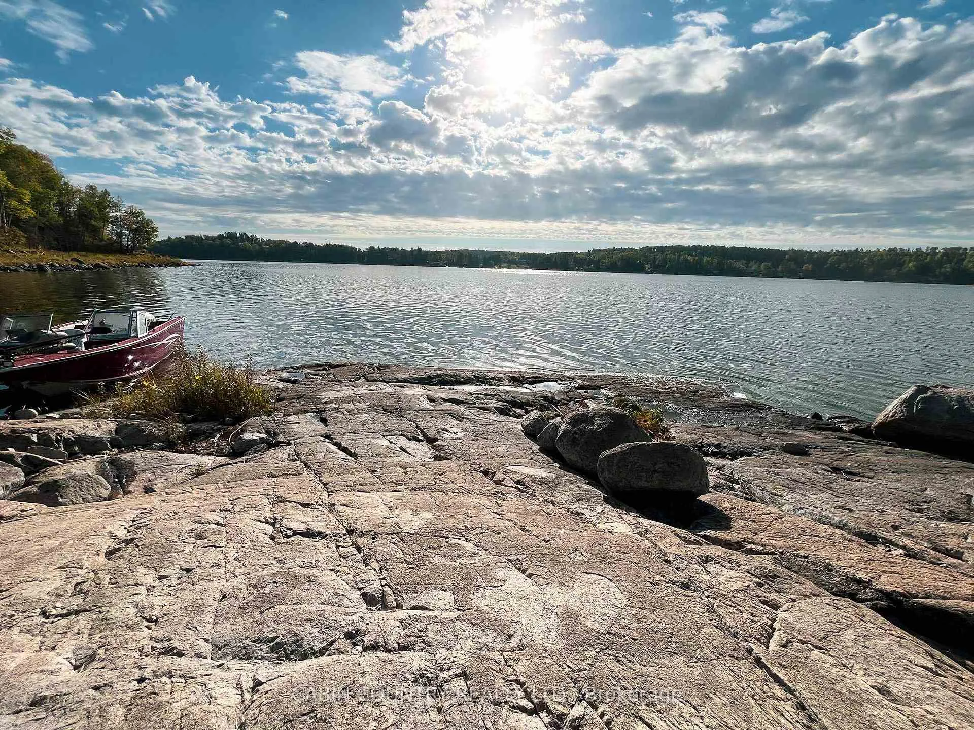 Photo 9 of 1 Locke Bay, Kenora Remote Area, Minaki-Winnepeg River — HOMEH