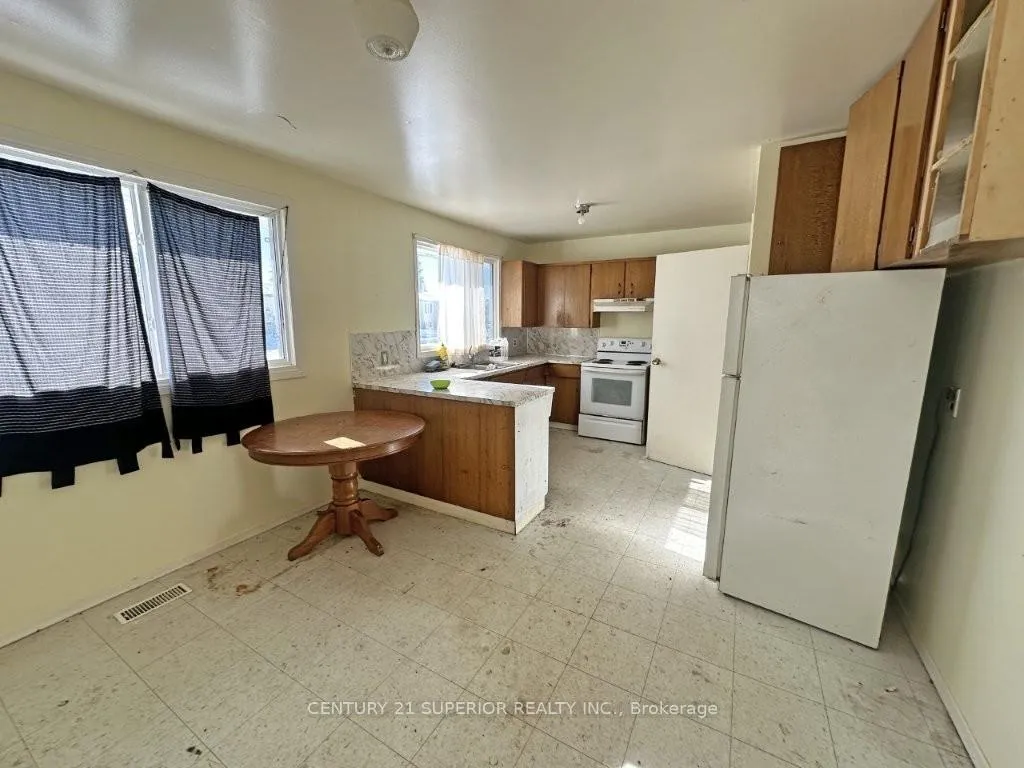 Photo 5 of 124 Highland Crescent, Greenstone — HOMEH
