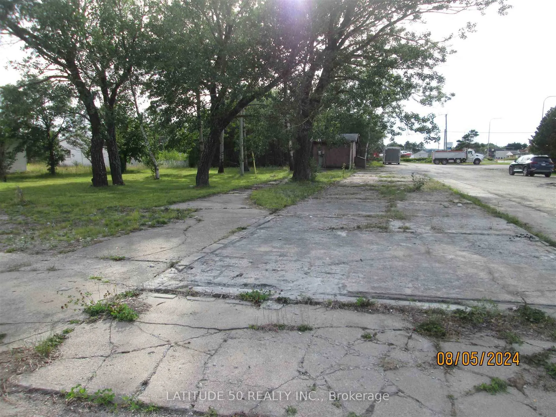 Photo 6 of 406 Main Street, Ignace — HOMEH