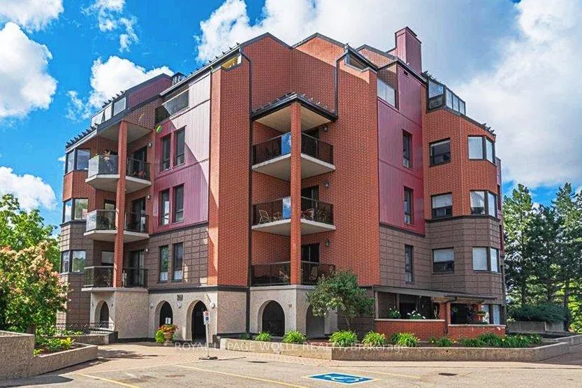 Photo 1 of Unit 52, 50 Blue Springs Drive, Waterloo, Colonial Acres — HOMEH