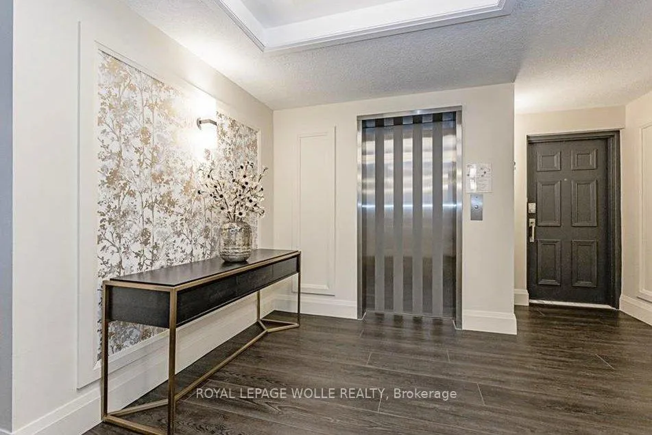 Photo 4 of Unit 52, 50 Blue Springs Drive, Waterloo, Colonial Acres — HOMEH