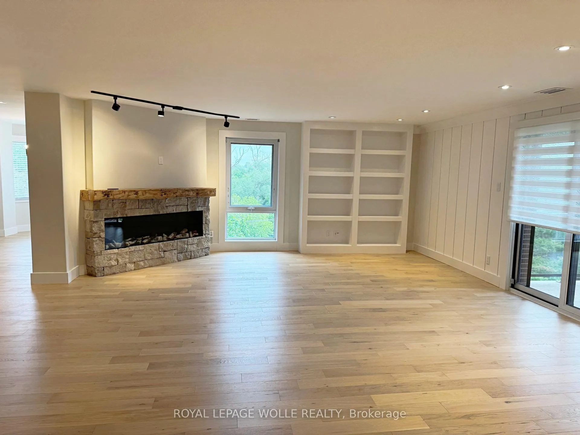 Photo 8 of Unit 52, 50 Blue Springs Drive, Waterloo, Colonial Acres — HOMEH