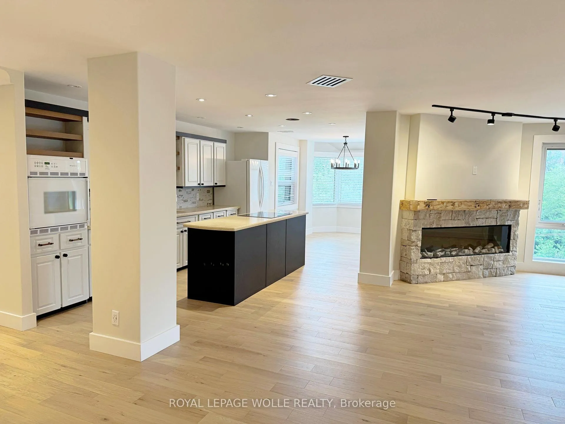 Photo 9 of Unit 52, 50 Blue Springs Drive, Waterloo, Colonial Acres — HOMEH