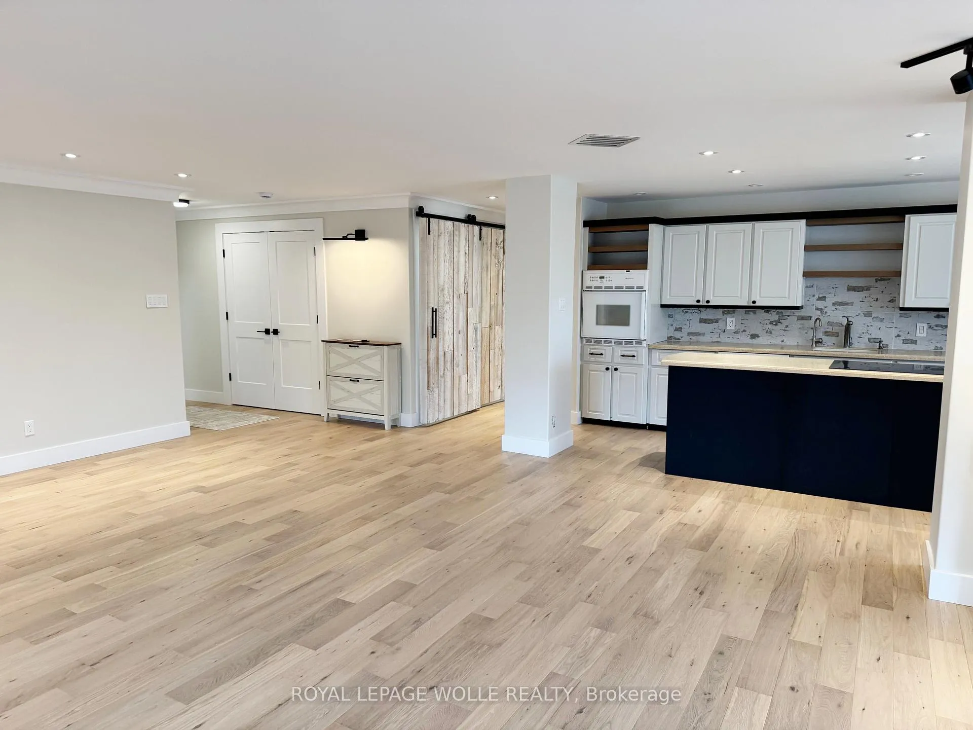 Photo 11 of Unit 52, 50 Blue Springs Drive, Waterloo, Colonial Acres — HOMEH