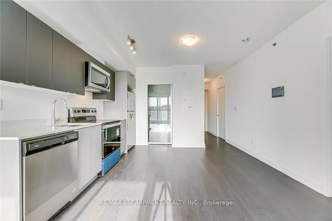 Photo 12 of Unit A305, 3210 Dakota Common, Burlington, Alton — HOMEH