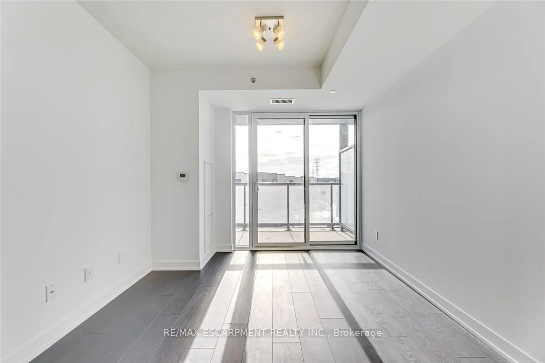 Photo 14 of Unit A305, 3210 Dakota Common, Burlington, Alton — HOMEH