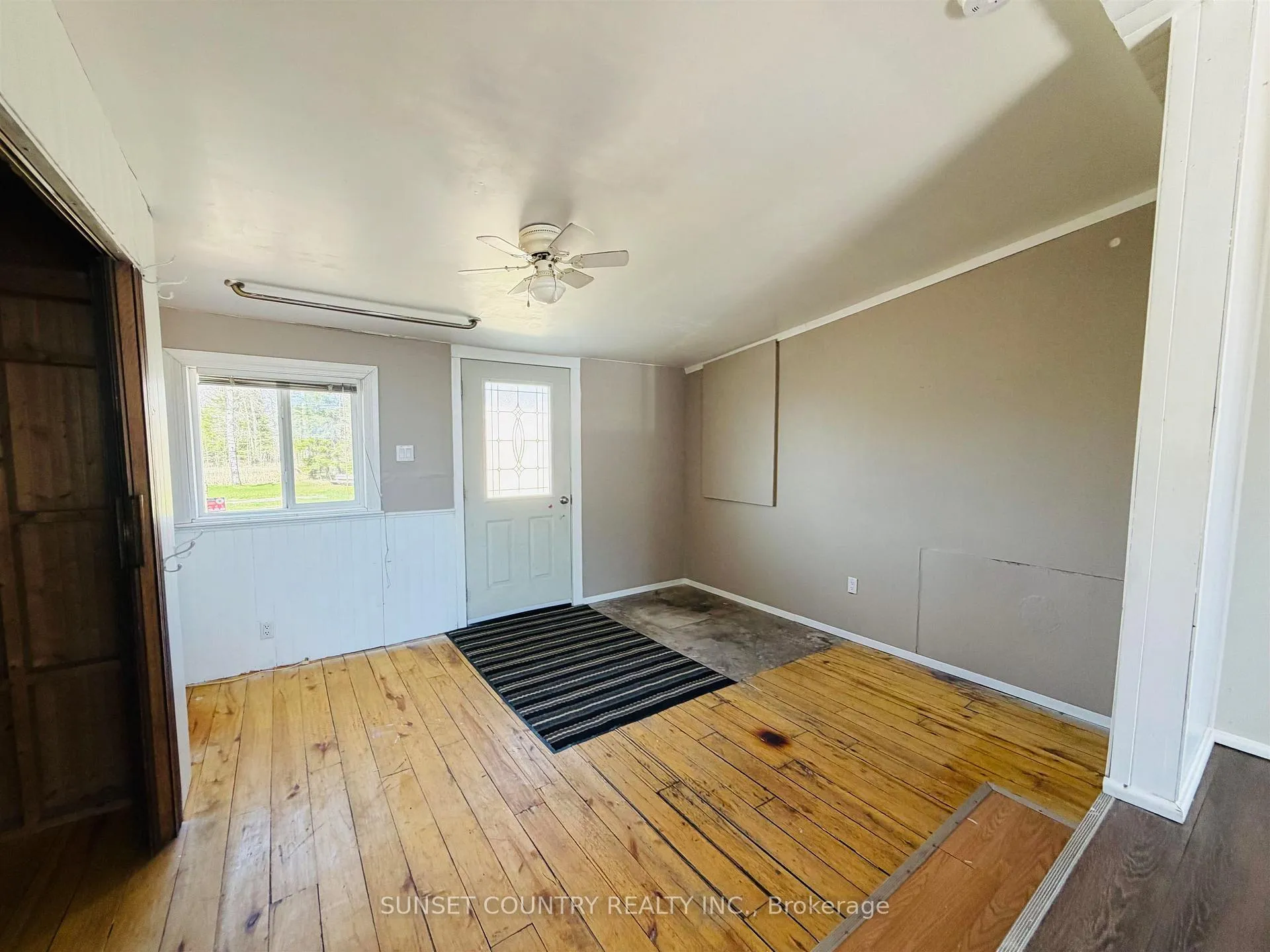 Photo 6 of Unit 2, 27 Minnitaki Road N, Machin — HOMEH