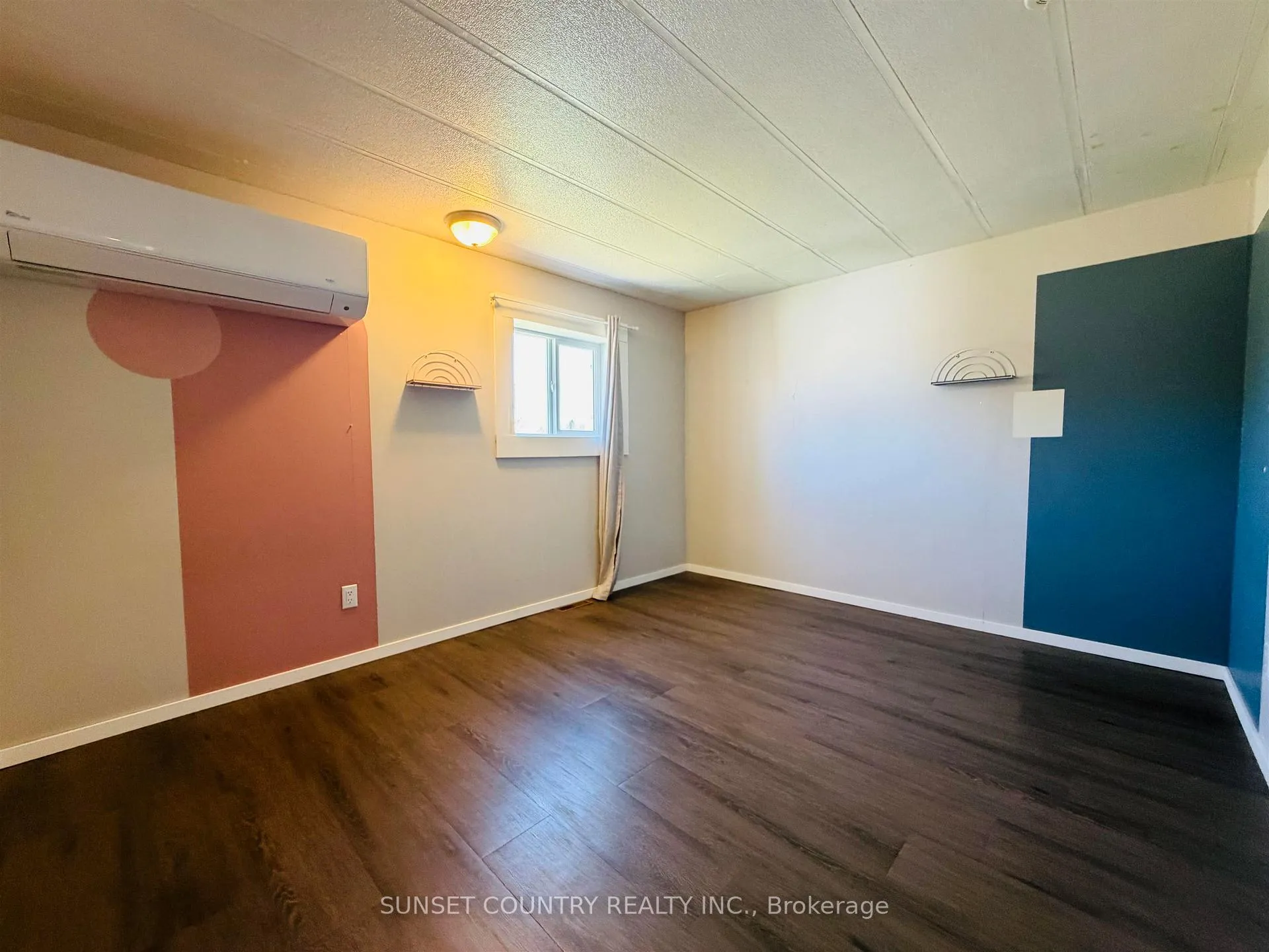 Photo 12 of Unit 2, 27 Minnitaki Road N, Machin — HOMEH