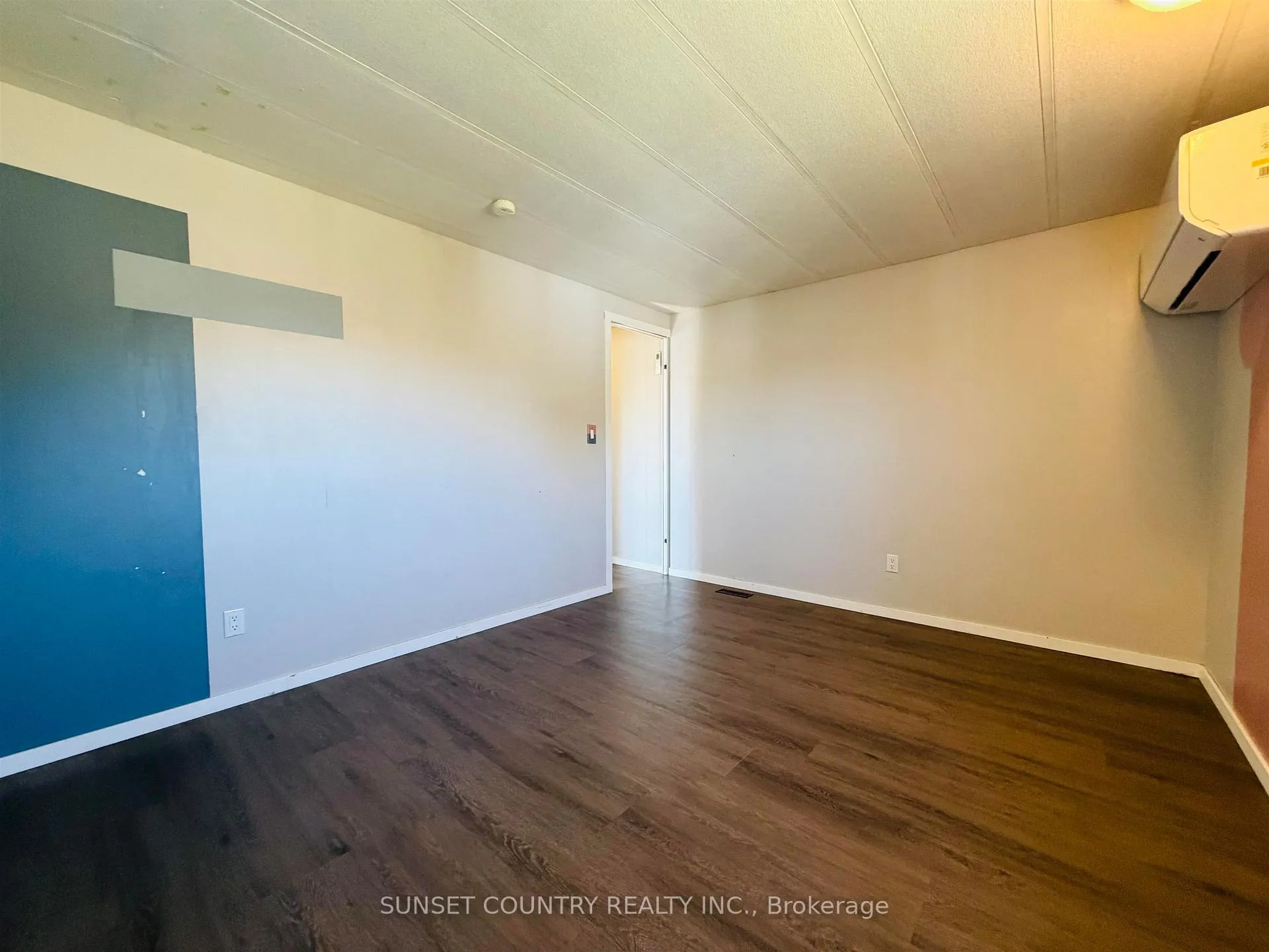 Photo 13 of Unit 2, 27 Minnitaki Road N, Machin — HOMEH