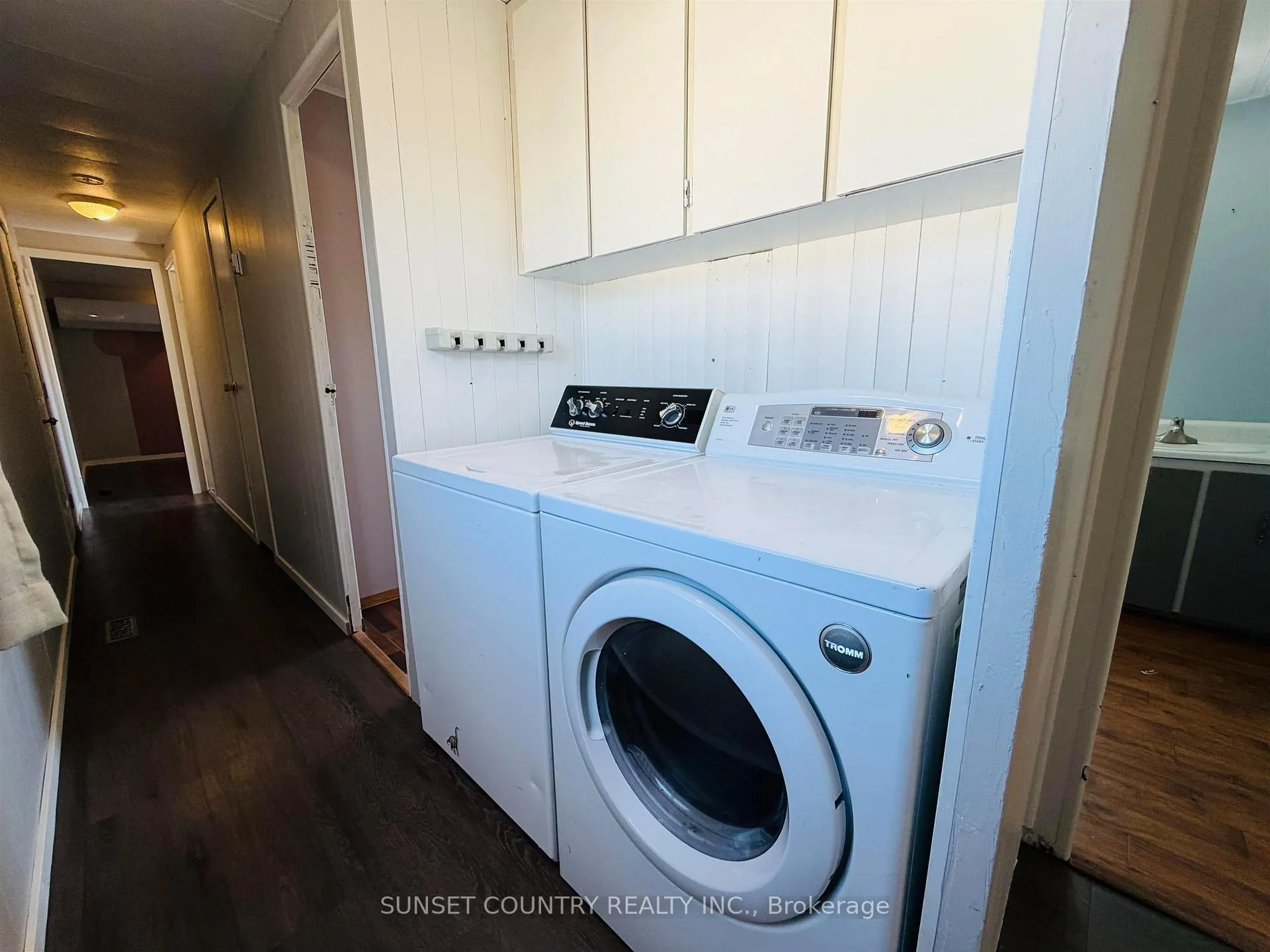 Photo 19 of Unit 2, 27 Minnitaki Road N, Machin — HOMEH