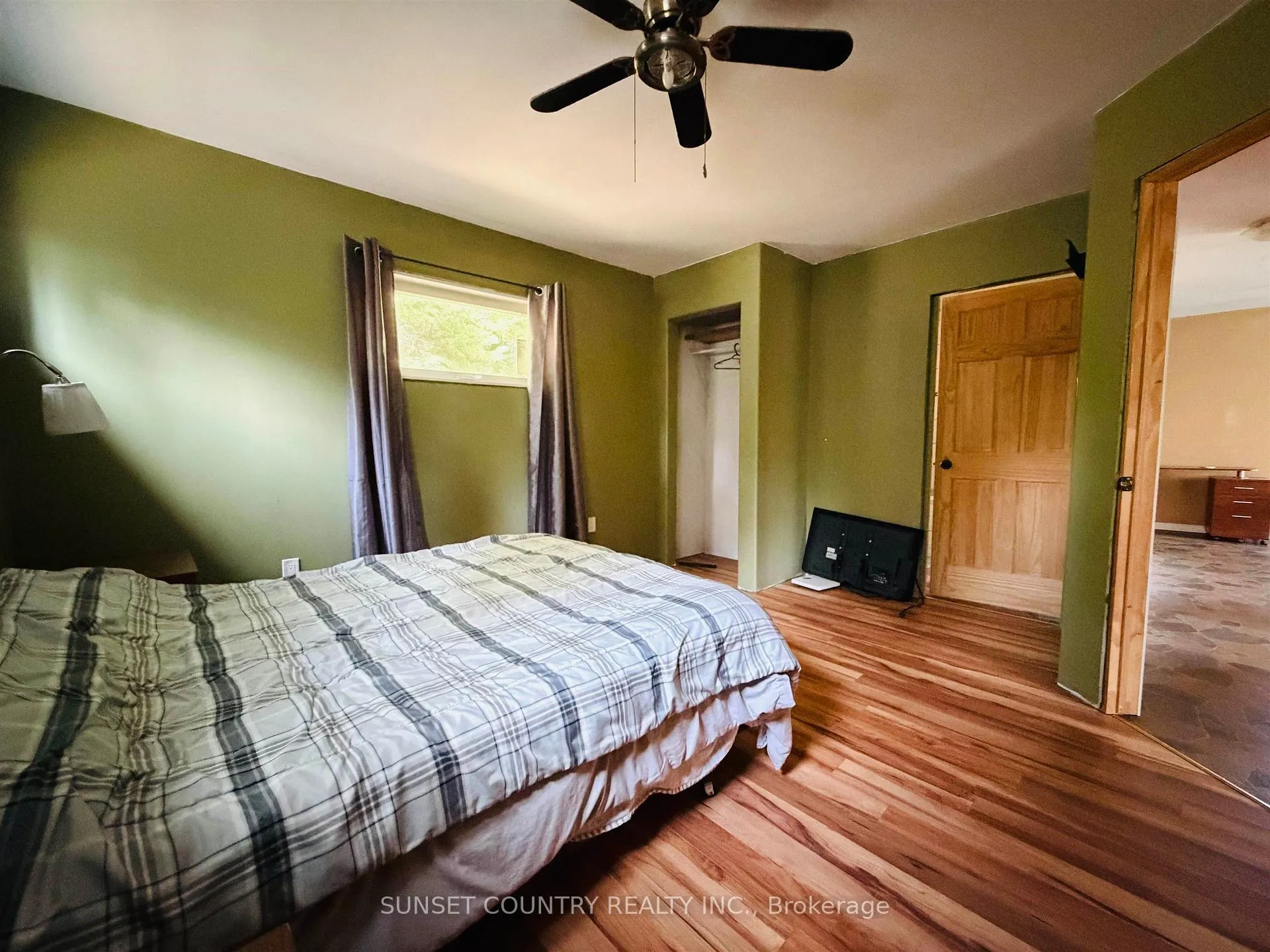 Photo 17 of 14794 17, Dryden, Barclay — HOMEH